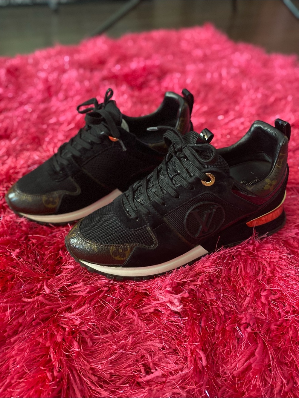 Louis Vuitton Black Men's Low-Top Sneakers with Subtle Monogram